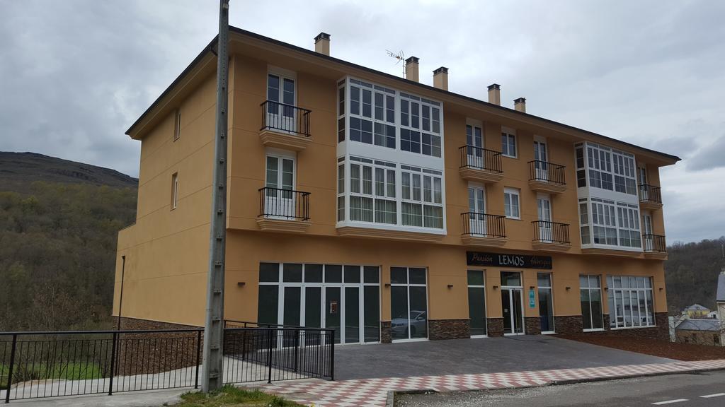 Pension Lemos Триакастела Экстерьер фото
